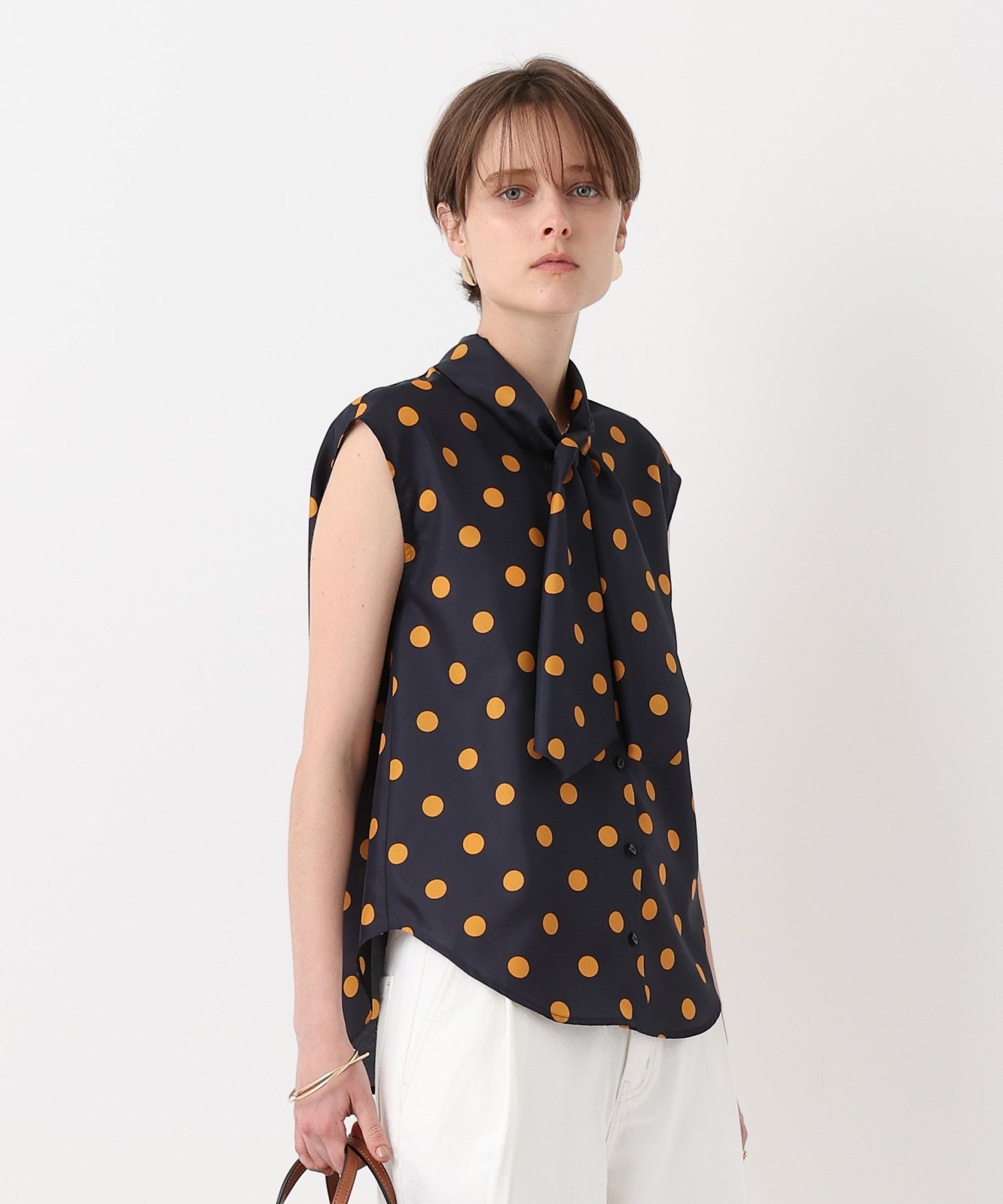 trim_ofalv_item6373374a559611f