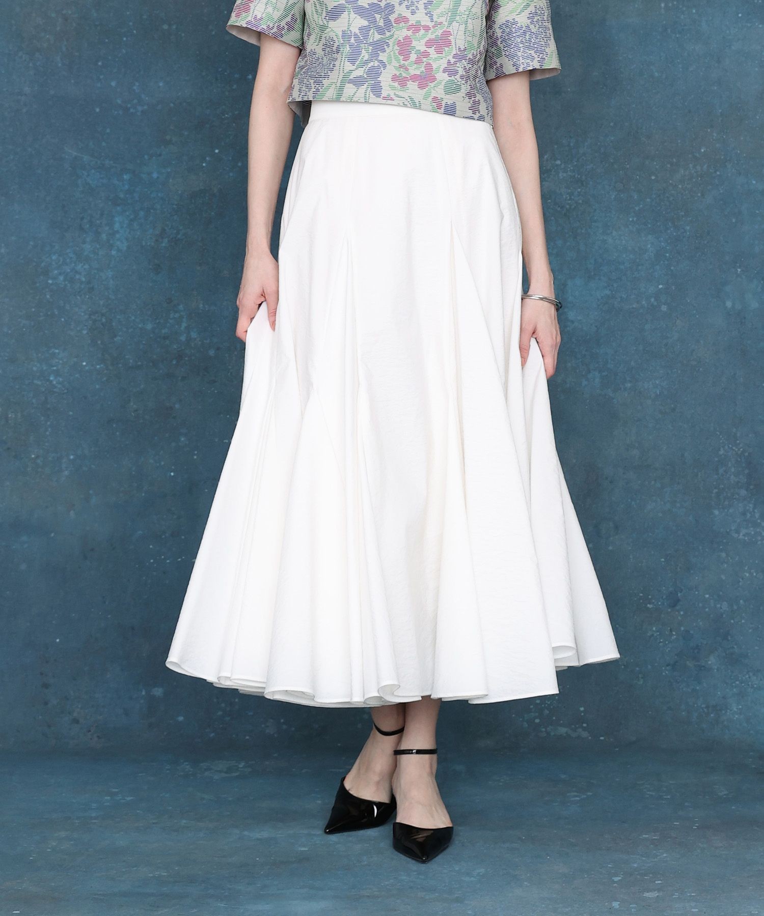 タフタマチフレアスカート|allureville OFFICIAL SITE / ONLINE SHOP