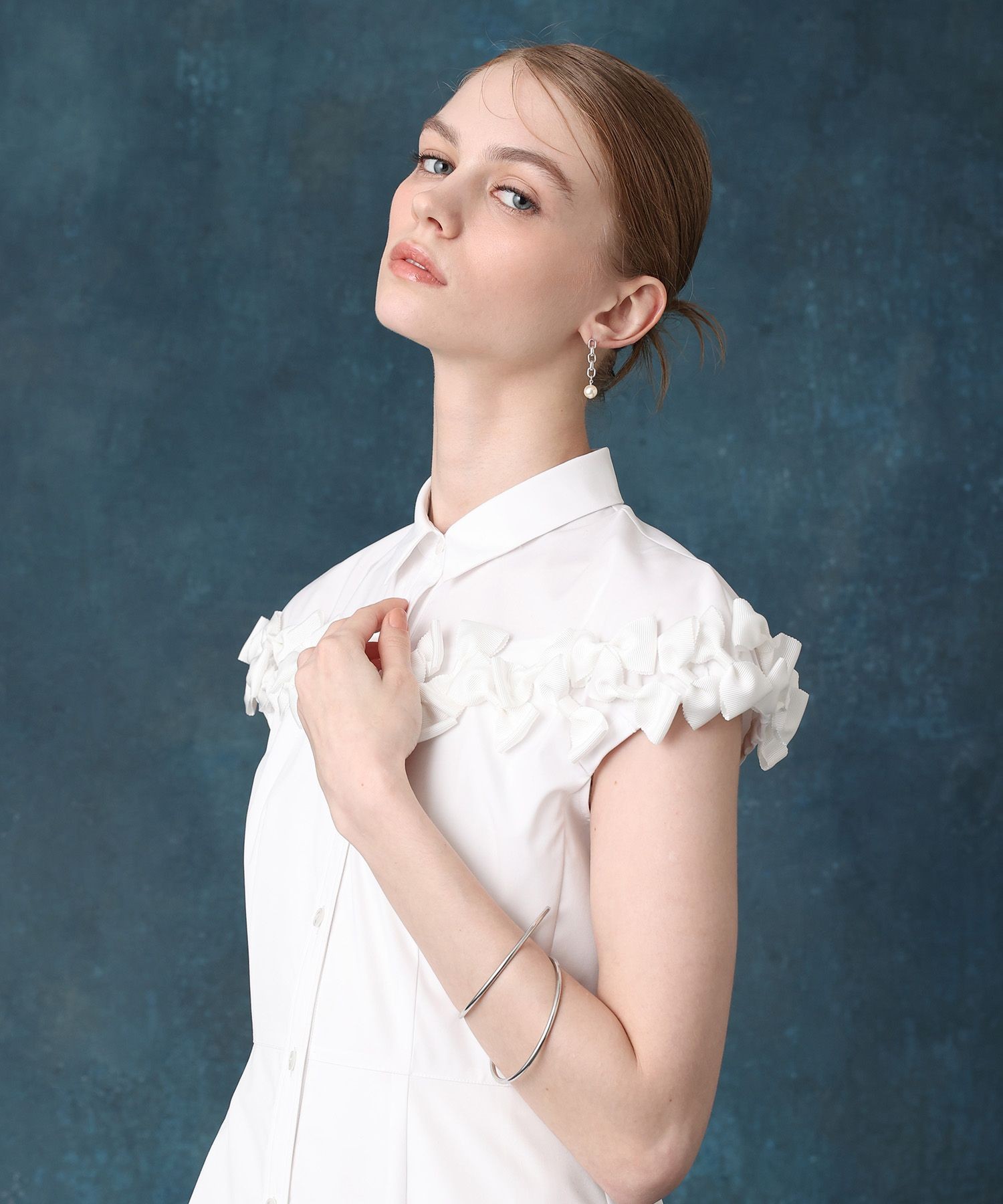 LOULOU WILLOUGHBY リップルシャツワンピース 白 2 リボン メニーリボンシャツワンピース|allureville OFFICIAL SITE / ONLINE