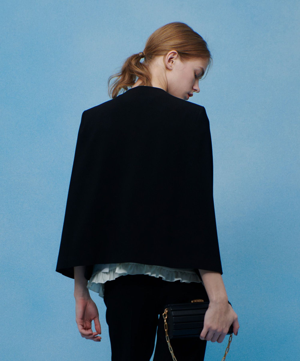 LOULOU WILLOUGHBY ◇【LOULOU WILLOUGHBY】リトルブラックケープジャケット ブラック (97)