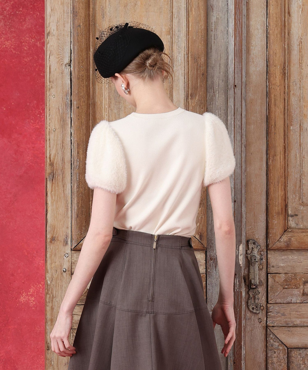 LOULOU WILLOUGHBY WEB限定 ファースリーブプルオーバー オフホワイト (02)