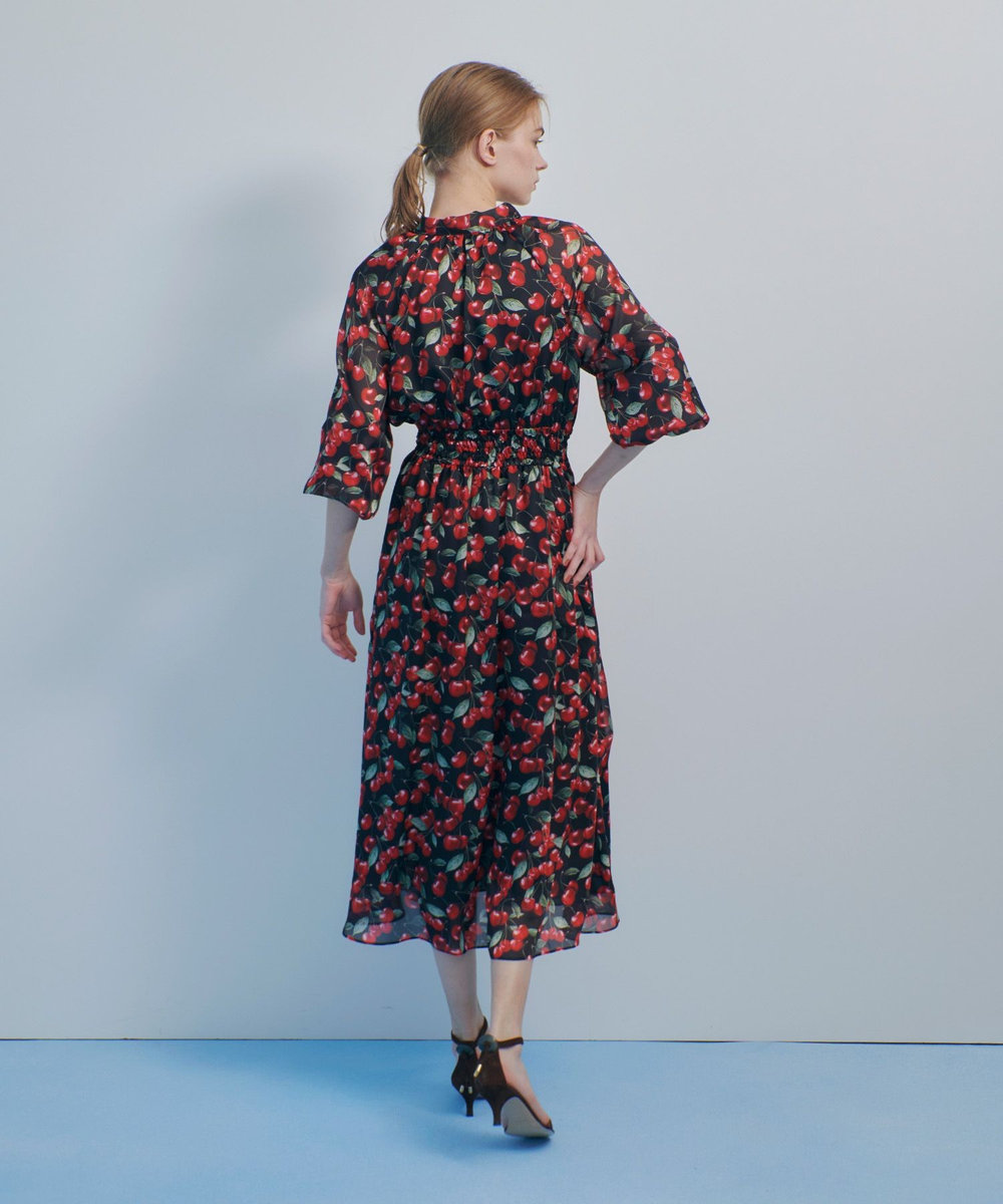 LOULOU WILLOUGHBY 【LOULOU WILLOUGHBY】LISAチェリープリント リボンワンピース ブラック (95)