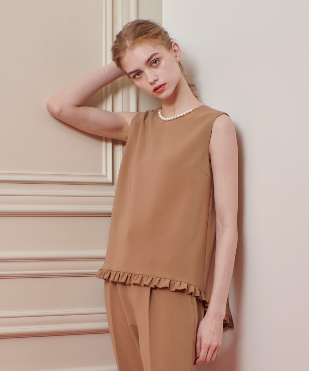 LOULOU WILLOUGHBY 【LOULOU WILLOUGHBY】パールネックレス付きフリルブラウス キャメル (84)