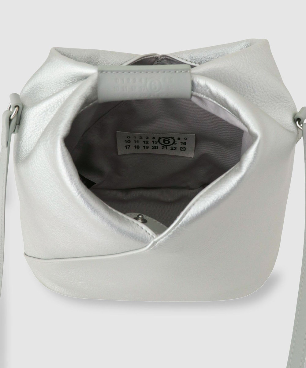 buying 【MM6 Maison Margiela(エムエム6 メゾン マルジェラ)】JAPANESE CROSSBODY ショルダーバッグ シルバー (90)