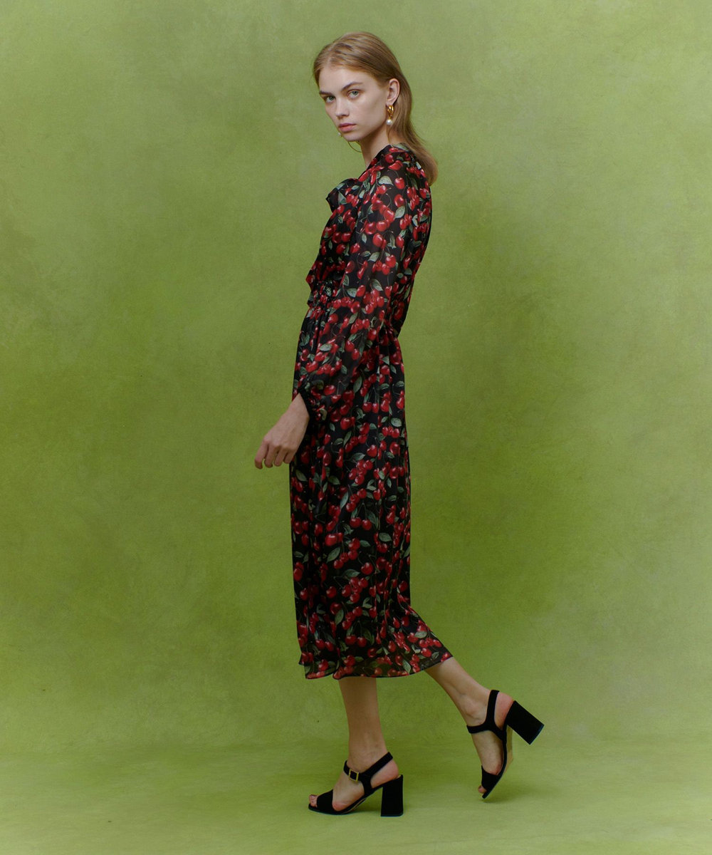 LOULOU WILLOUGHBY 【LOULOU WILLOUGHBY】LISAチェリープリント リボンワンピース ブラック (95)