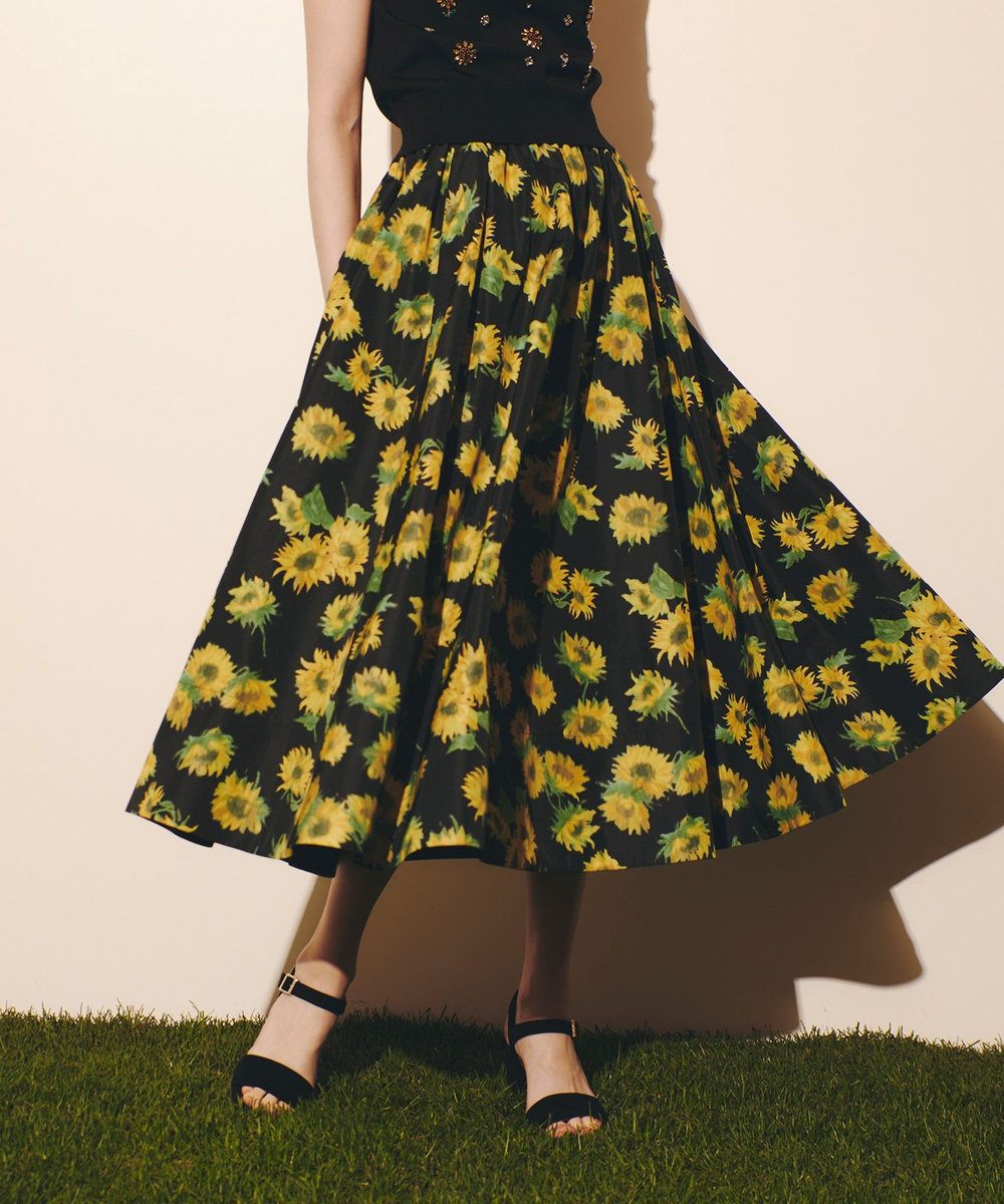 LOULOU WILLOUGHBY WEB 一部店舗限定【LOULOU WILLOUGHBY】サンフラワープリントギャザースカート ブラック系 (98)