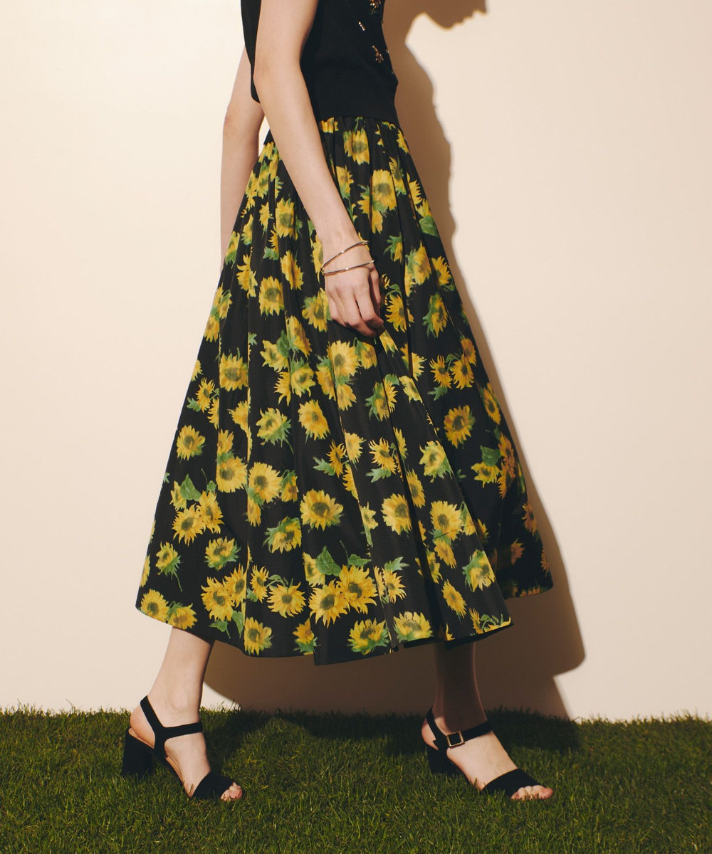 LOULOU WILLOUGHBY WEB 一部店舗限定【LOULOU WILLOUGHBY】サンフラワープリントギャザースカート ブラック系 (98)