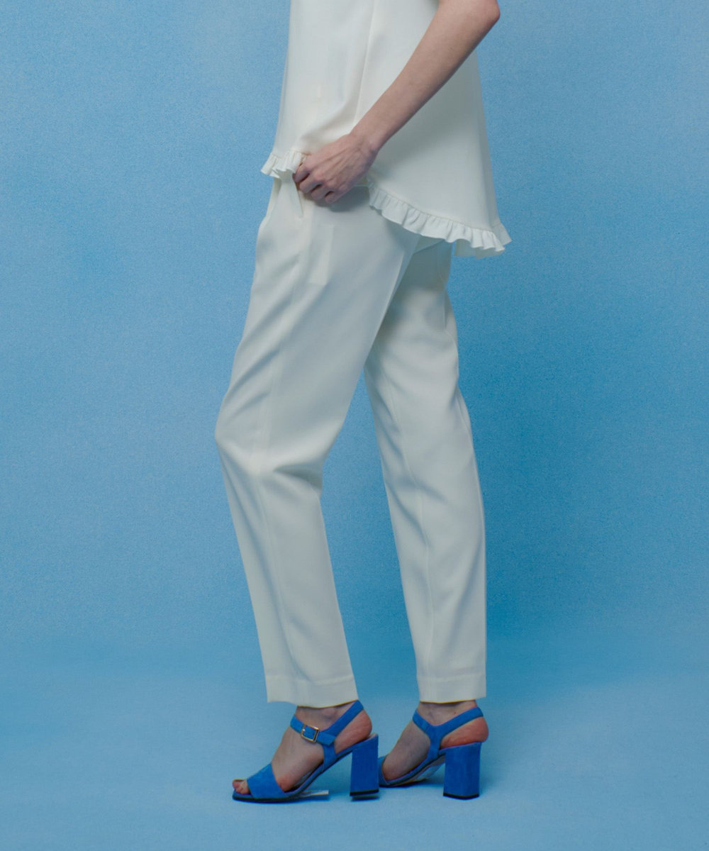LOULOU WILLOUGHBY ハイバックテーパードパンツ オフホワイト (02)