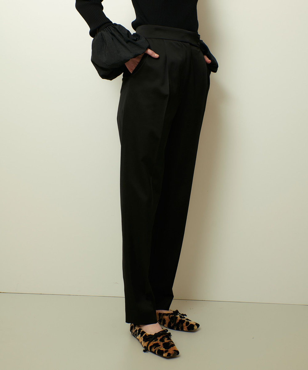 allureville クロップドテーパードパンツ ブラック (95)