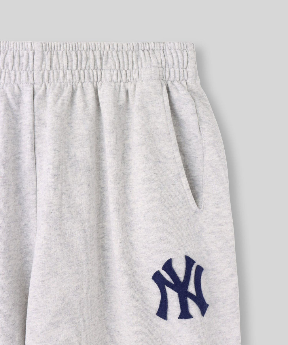 buying 【SPORTY&RICH(スポーティーアンドリッチ)】YANKEES SERIF SWEATPANT ライトグレー (91)