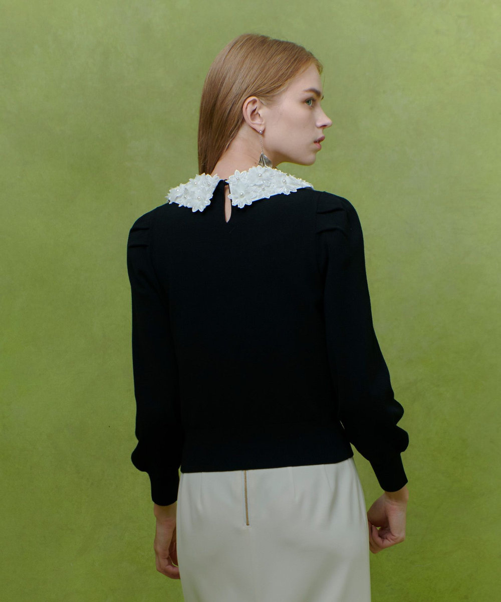 LOULOU WILLOUGHBY 【LOULOU WILLOUGHBY】フラワー衿付プルオーバー ブラック (95)