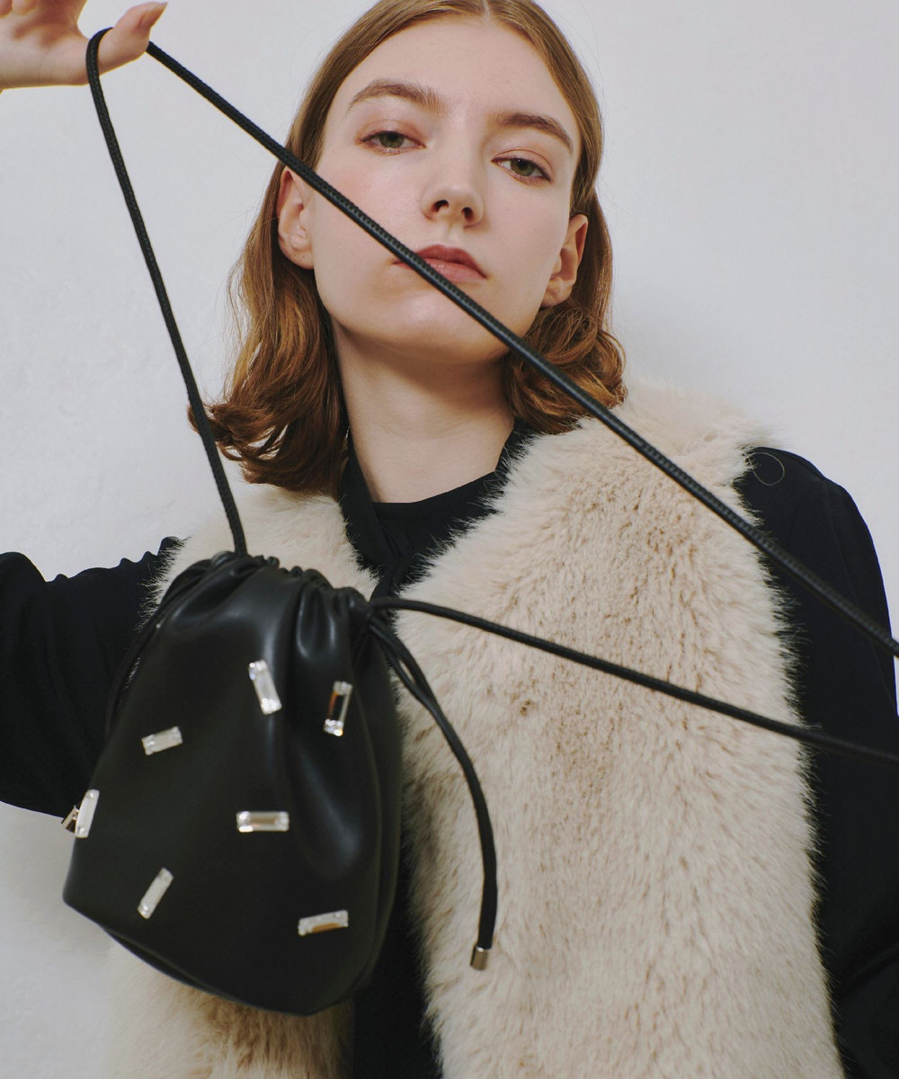 フェイクレザービジューポシェット ショルダーバッグ|allureville