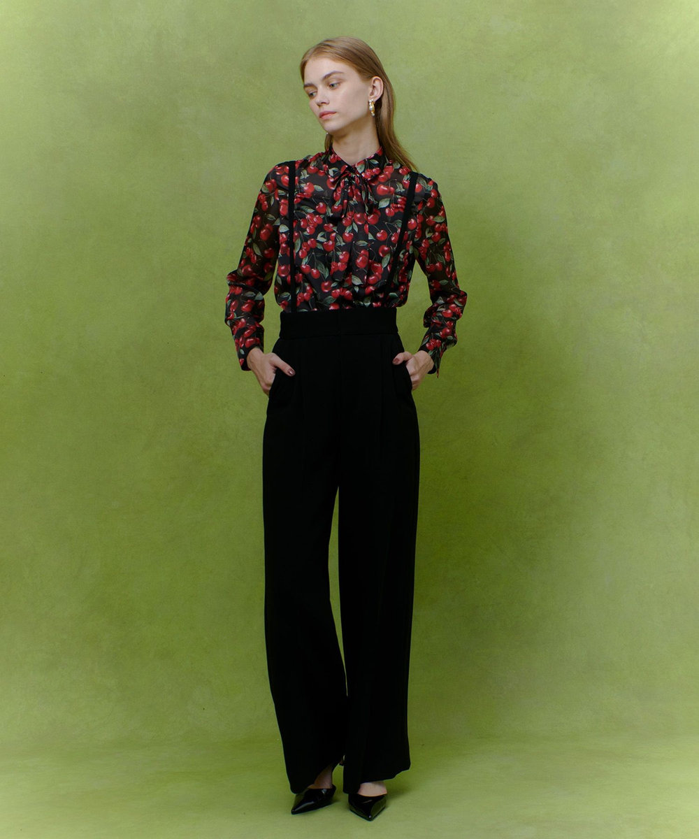LOULOU WILLOUGHBY WEB限定【LOULOU WILLOUGHBY】LISAチェリープリント ボウタイブラウス ブラック (95)