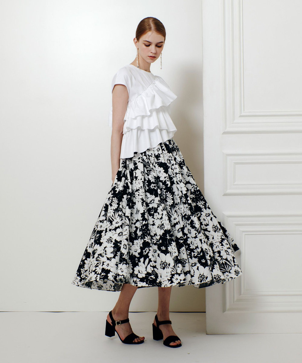 LOULOU WILLOUGHBY WEB 一部店舗限定【LOULOU WILLOUGHBY】モノトーンフラワープリントギャザースカート ブラック系 (98)