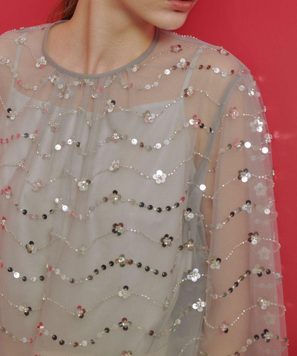 LOULOU WILLOUGHBY 【LOULOU WILLOUGHBY】スパンコールビジューブラウス シルバー (90)