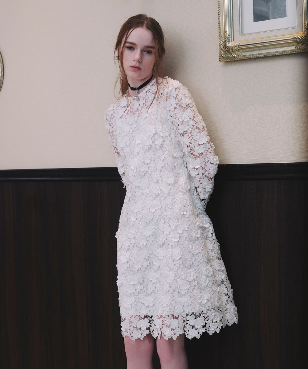 LOULOU WILLOUGHBY 【LOULOU WILLOUGHBY】ケミカルフラワーレースワンピース オフホワイト (02)