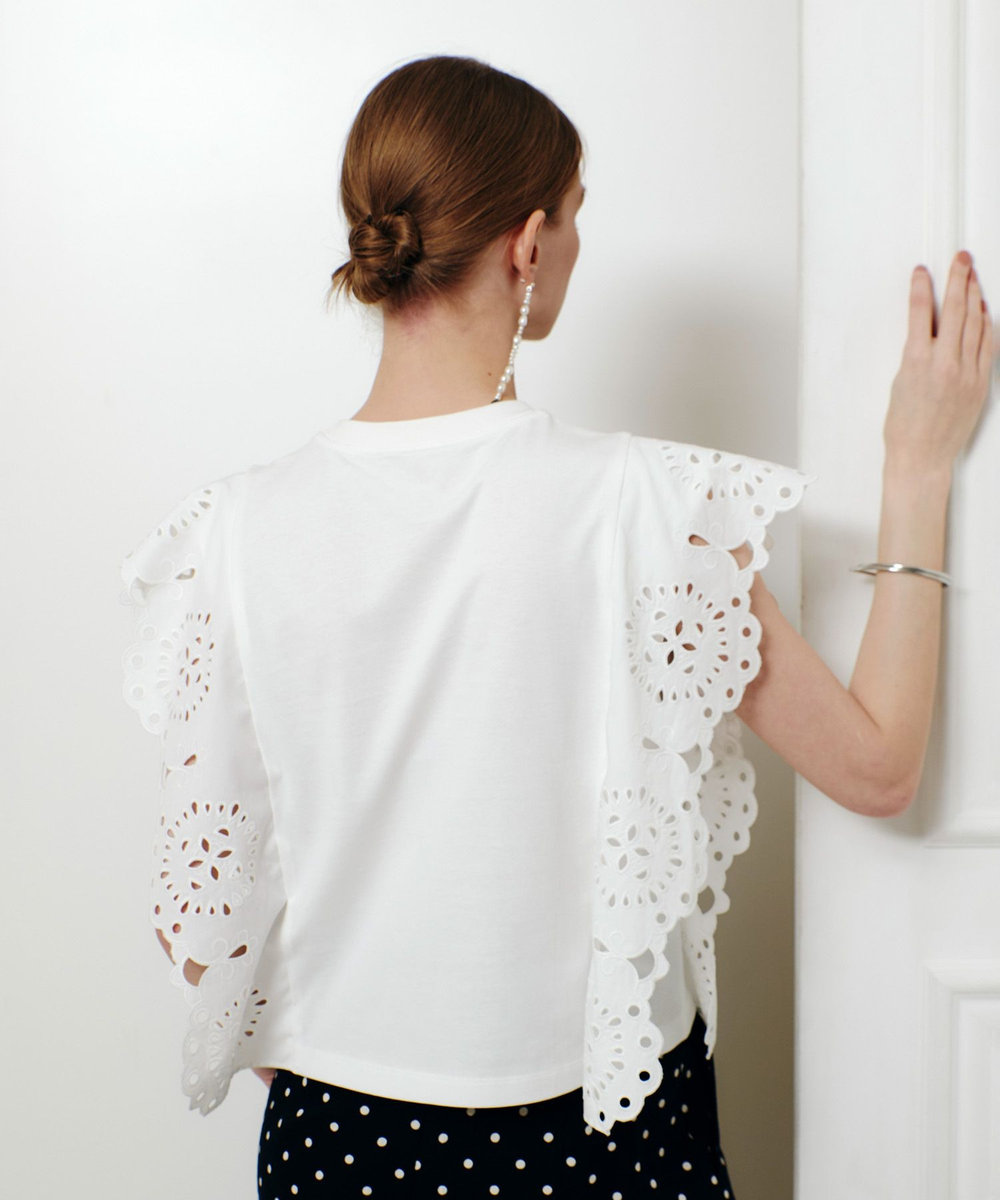 LOULOU WILLOUGHBY 【LOULOU WILLOUGHBY】スカラレーストリミングＴシャツ オフホワイト (02)