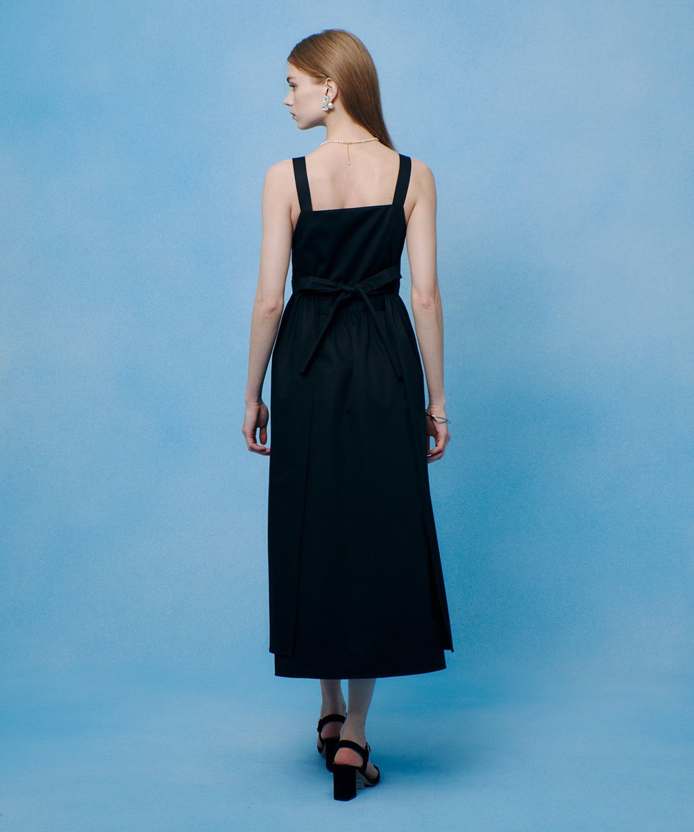 LOULOU WILLOUGHBY 【LOULOU WILLOUGHBY】コットンサテンエプロンワンピース ブラック (95)