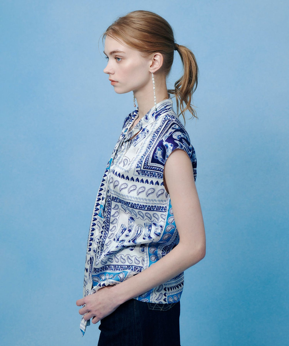 LOULOU WILLOUGHBY WEB 一部店舗限定【LOULOU WILLOUGHBY】ウエスタンスカーフプリントリボンブラウス ブルー (61)