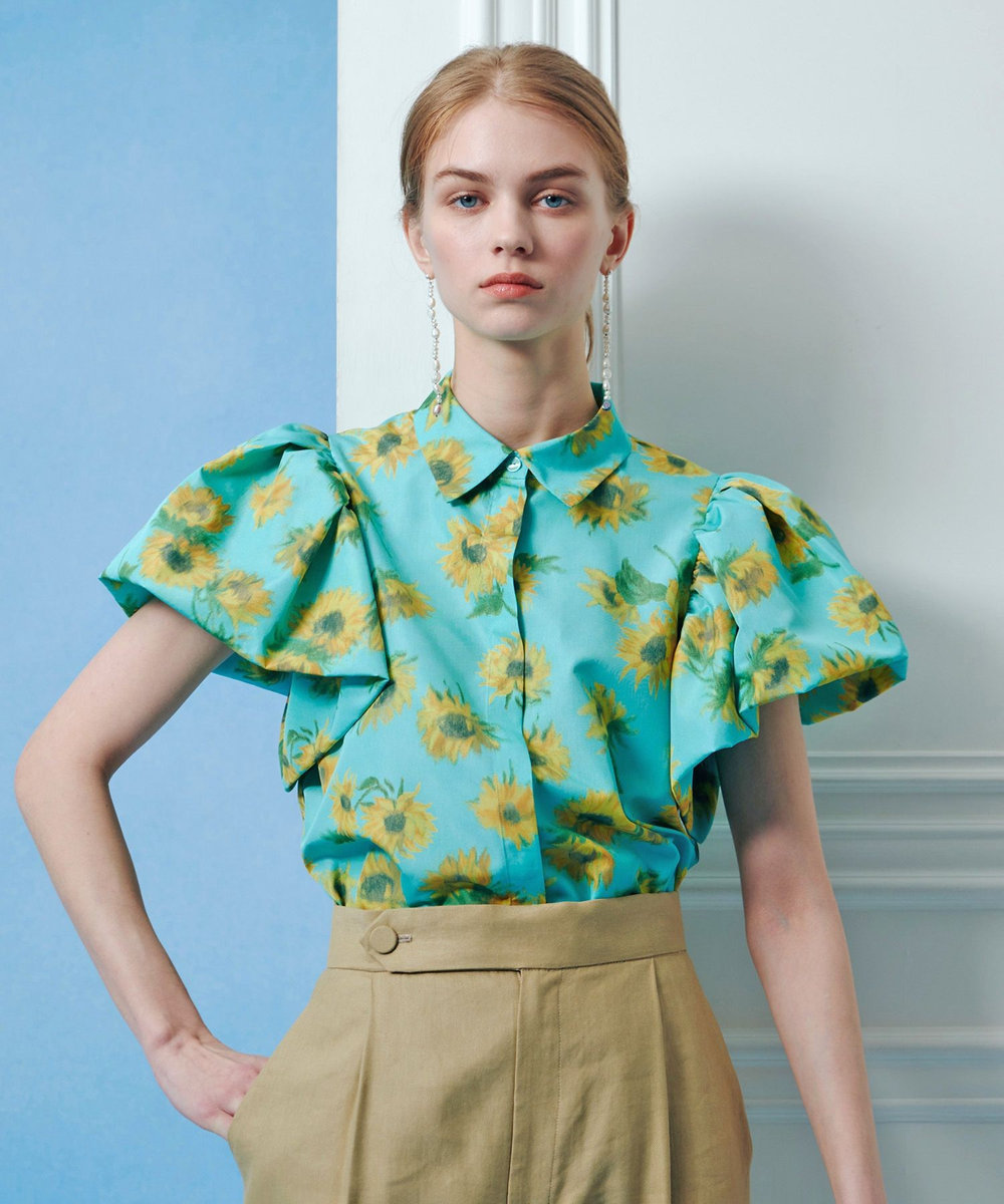 LOULOU WILLOUGHBY  WEB 一部店舗限定【LOULOU WILLOUGHBY】サンフラワープリントバルーンスリーブシャツ グリーン系 (74)