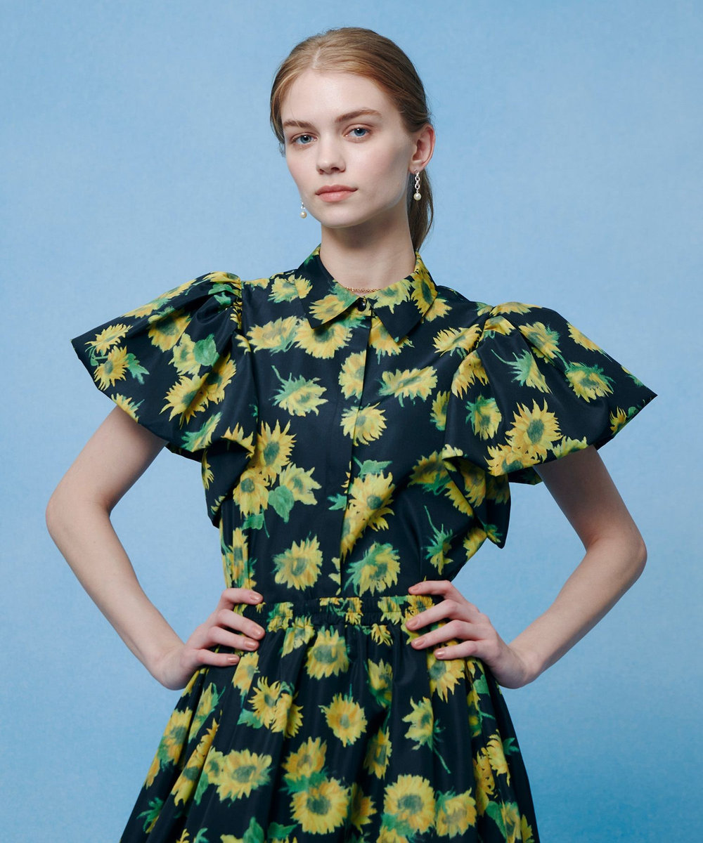 LOULOU WILLOUGHBY  WEB 一部店舗限定【LOULOU WILLOUGHBY】サンフラワープリントバルーンスリーブシャツ ブラック系 (98)