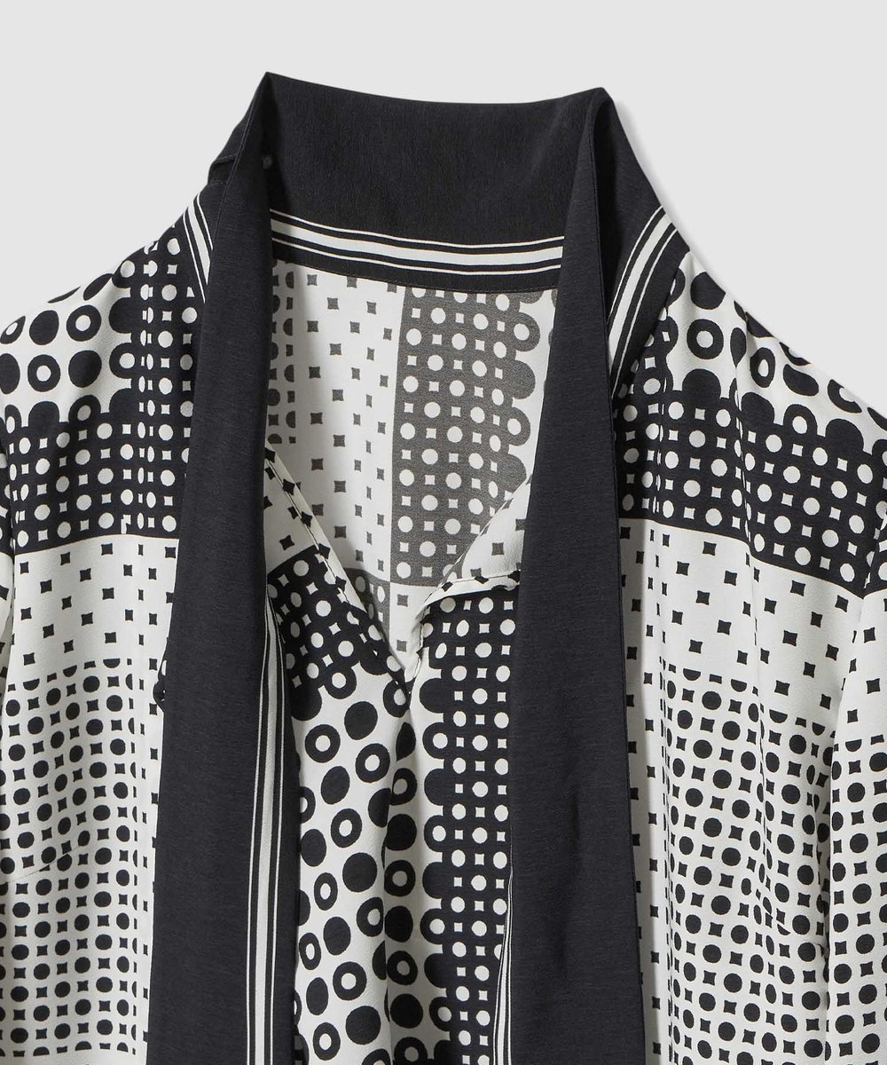 allureville 幾何プリントボウタイブラウス ネイビー (65)