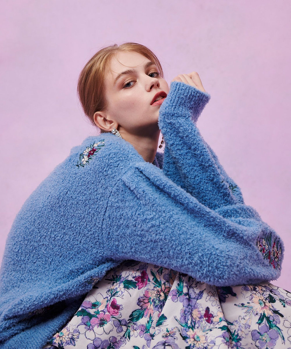 LOULOU WILLOUGHBY 【LOULOU WILLOUGHBY】フラワーズエンブロイダリーカーディガン ブルー (61)