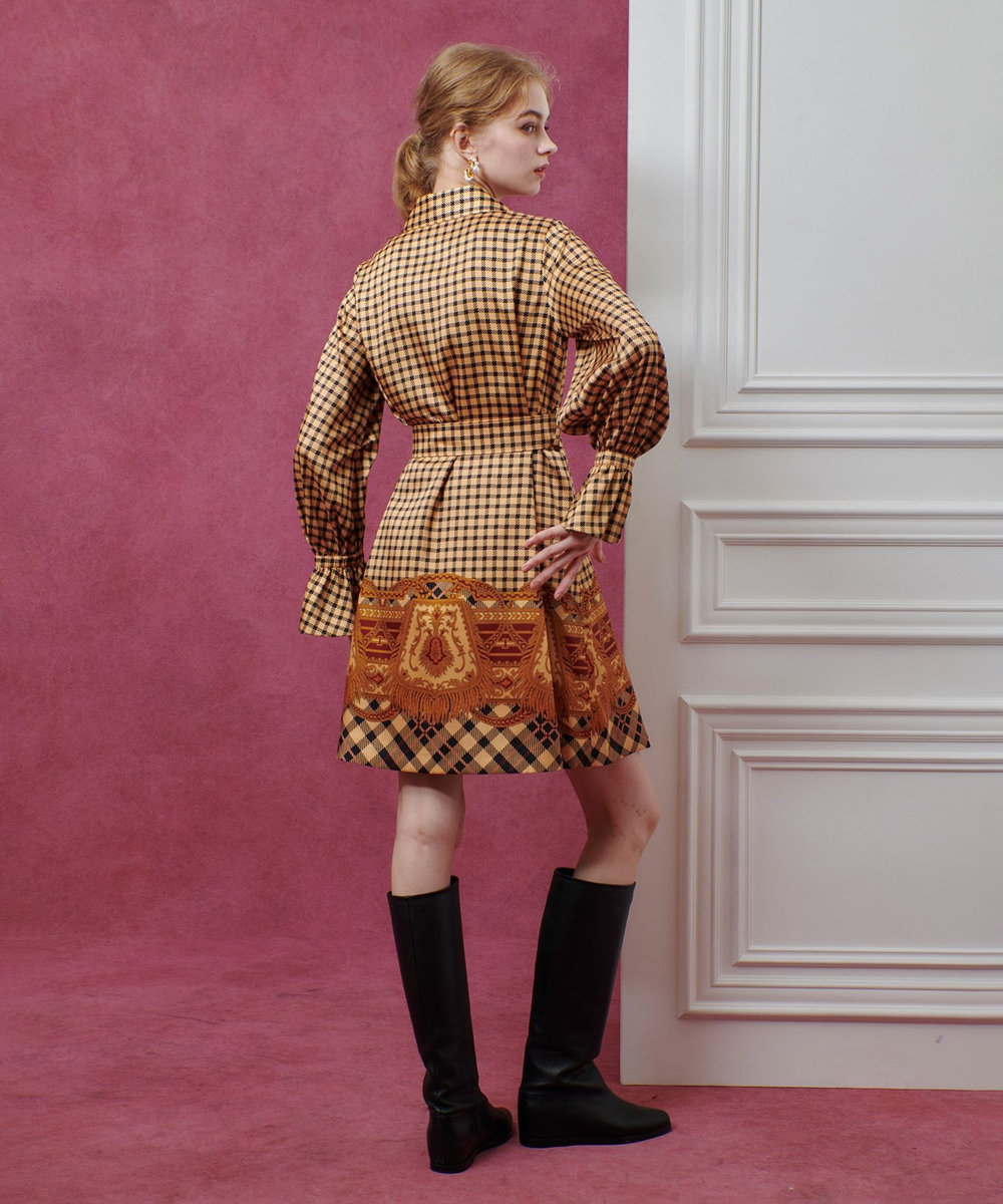 LOULOU WILLOUGHBY エンブレムチェックワンピース ベージュ系 (19)