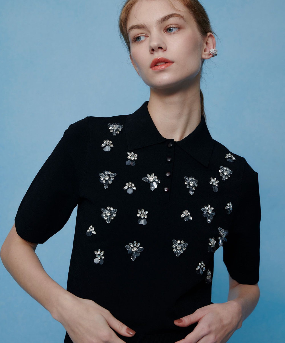 LOULOU WILLOUGHBY 【LOULOU WILLOUGHBY】フラワービジューポロ ブラック (95)