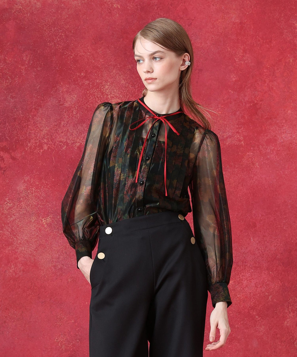 LOULOU WILLOUGHBY グロッシーフラワーブラウス ブラック系 (98)