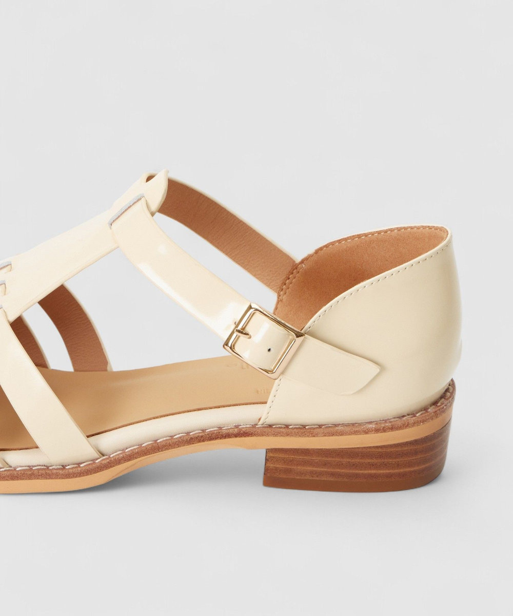 allureville グルカサンダル アイボリー (04)