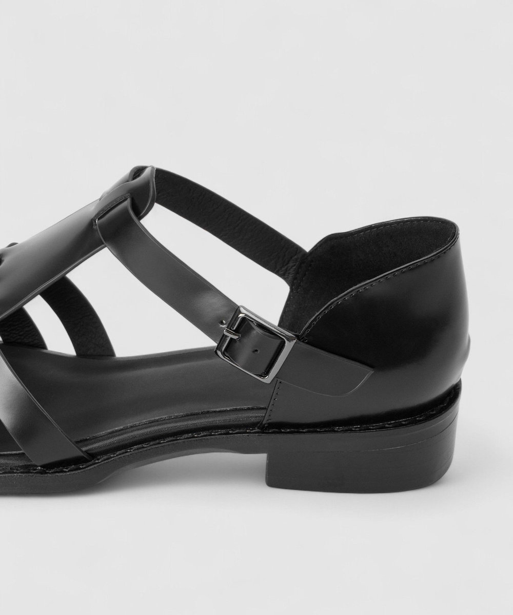 allureville グルカサンダル ブラック (95)