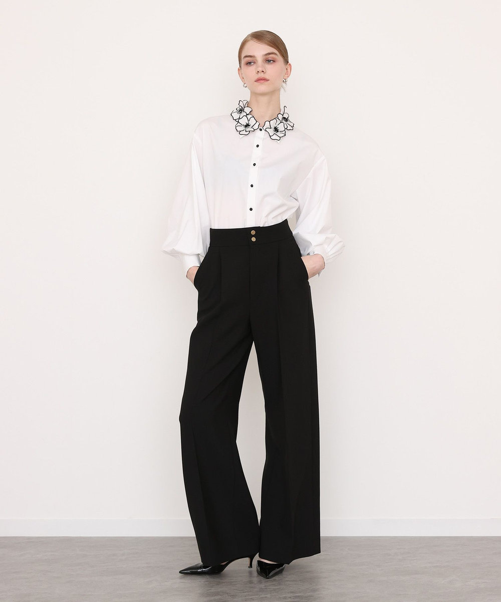 LOULOU WILLOUGHBY コサージュ衿長袖シャツ オフホワイト (02)