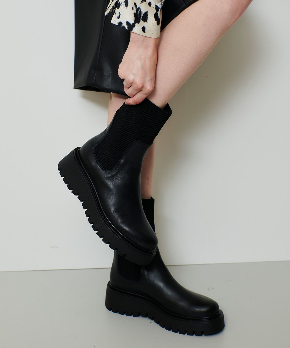 allureville 【allureville×CORSO ROMA 9】サイドゴアショートブーツ ブラック (95)