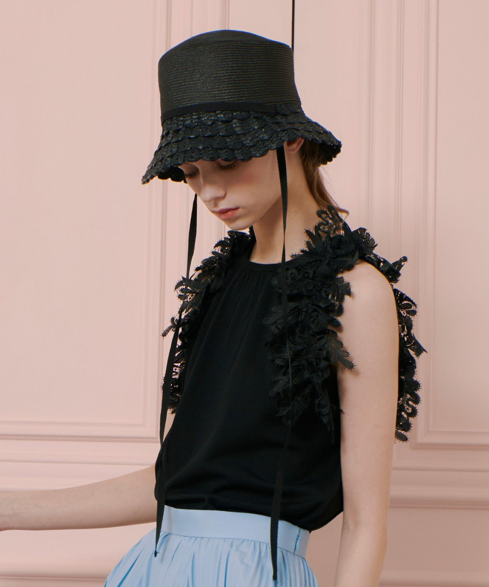 LOULOU WILLOUGHBY 【LOULOU WILLOUGHBY】スカラップブリムバケットハット ブラック (95)