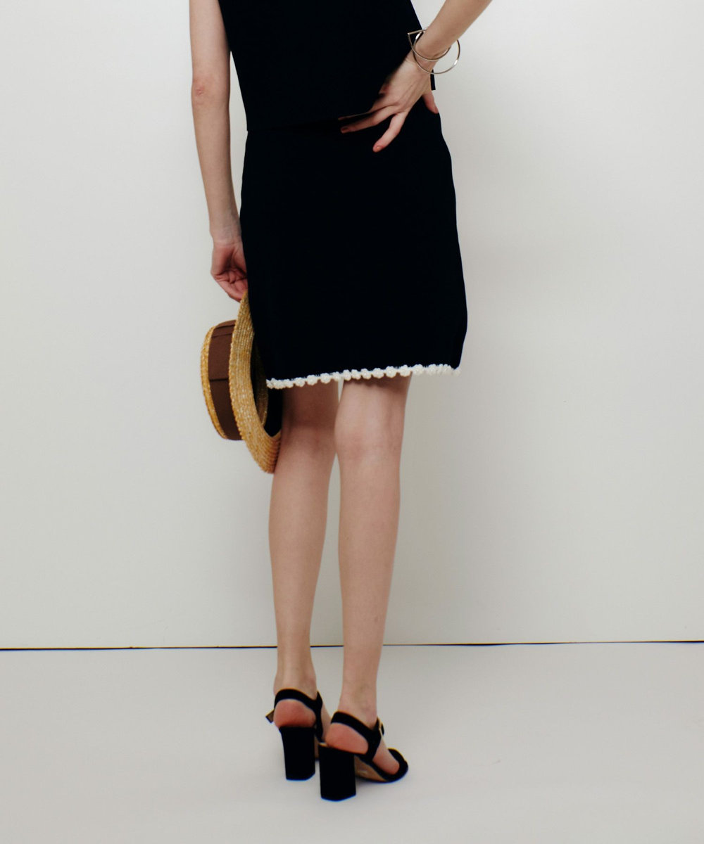 LOULOU WILLOUGHBY 【LOULOU WILLOUGHBY】クロッシェフラワーミニスカート ブラック系 (98)
