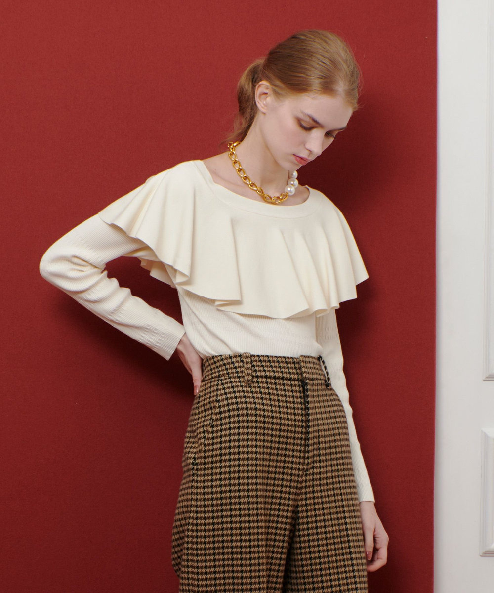 LOULOU WILLOUGHBY ラッフルオフショルプルオーバー オフホワイト (02)