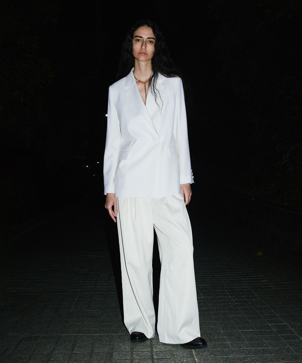 allureville ウール混サテンハイウエストパンツ アイボリー (04)