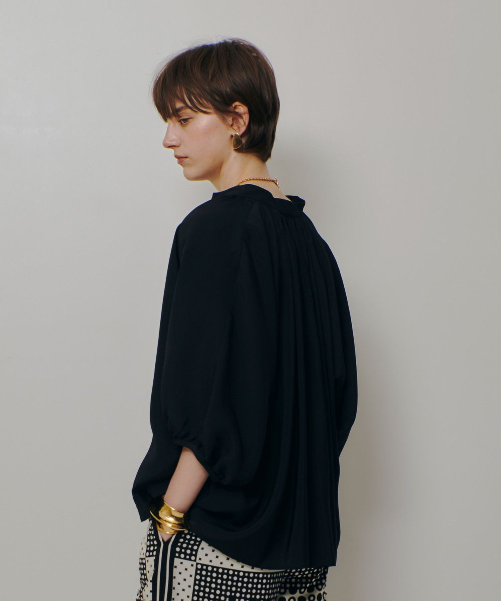allureville ギャザーボリュームスタンドブラウス ブラック (95)