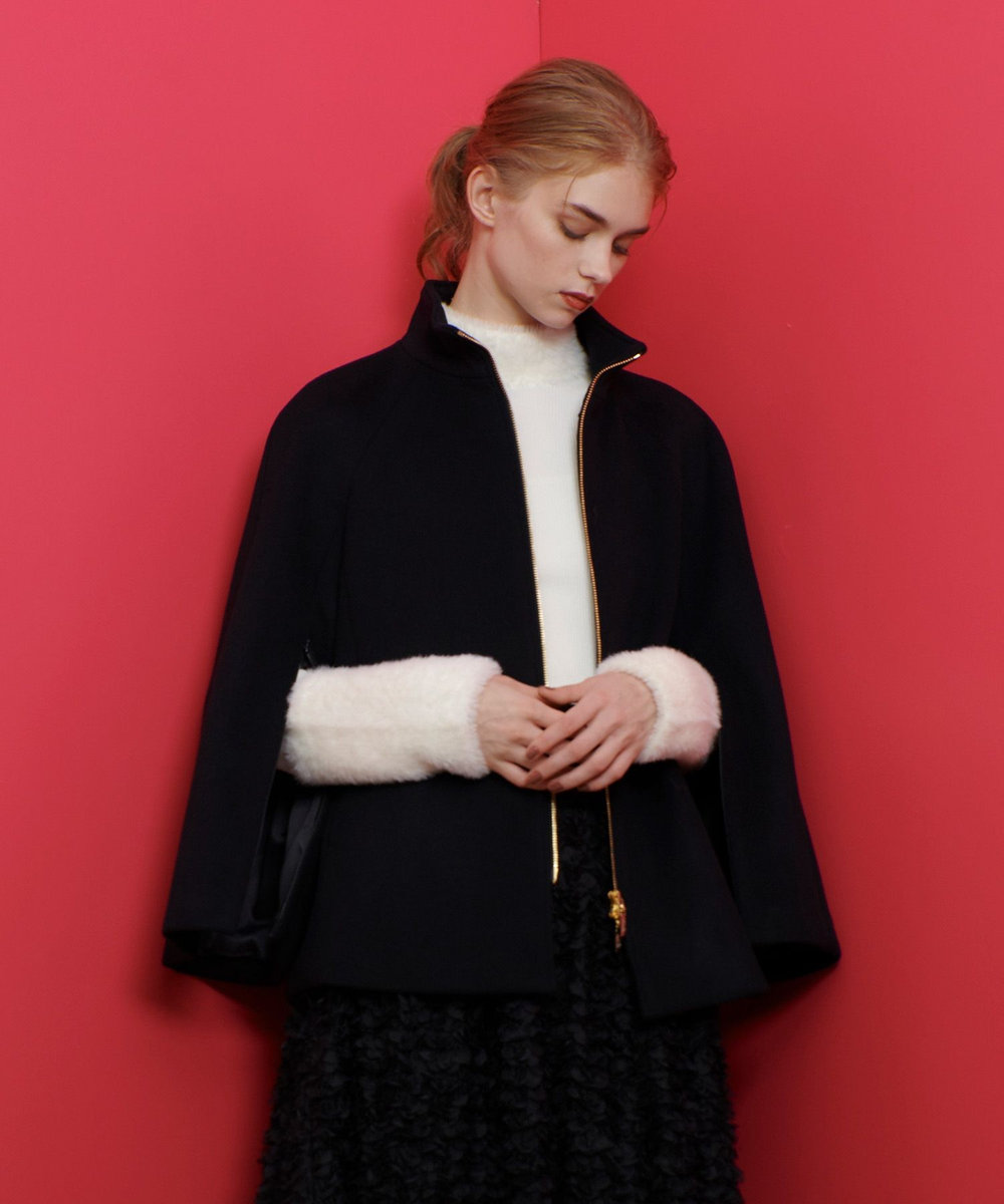 LOULOU WILLOUGHBY 【LOULOU WILLOUGHBY】シャルムビーバーケープ風コート ブラック (95)