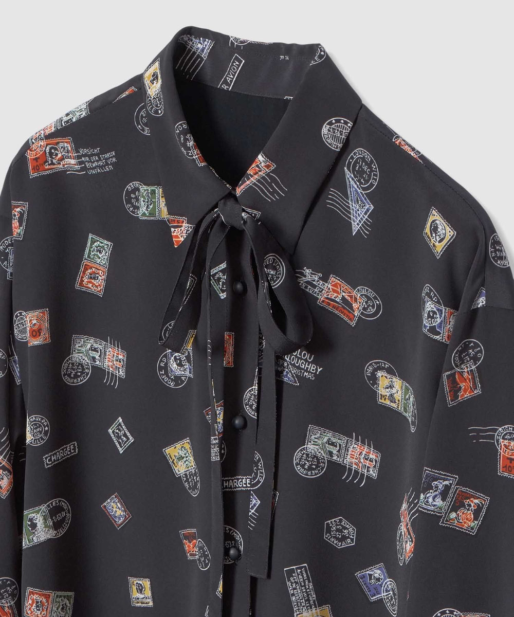 LOULOU WILLOUGHBY 【LOULOU WILLOUGHBY】レタープリントシャツブラウス ネイビー (65)