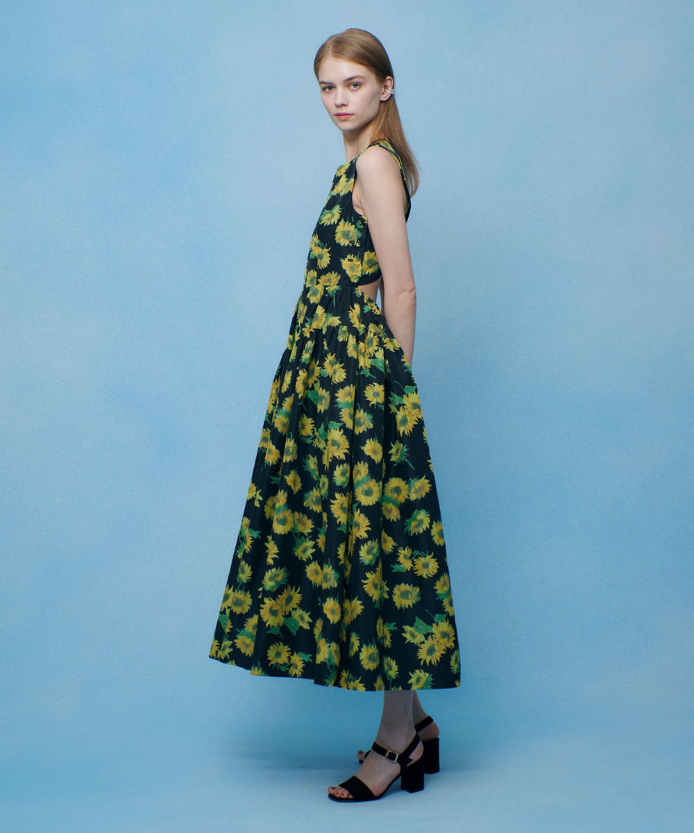 LOULOU WILLOUGHBY  WEB 一部店舗限定【LOULOU WILLOUGHBY】サンフラワープリントバッククロスワンピース ブラック系 (98)