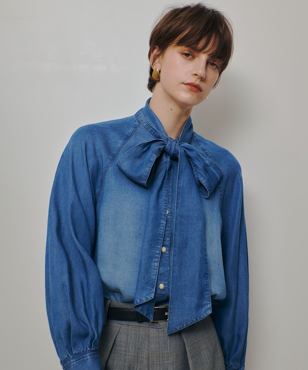 allureville 【WEB・一部店舗別注】デニムボウブラウス ブルー系 (68)
