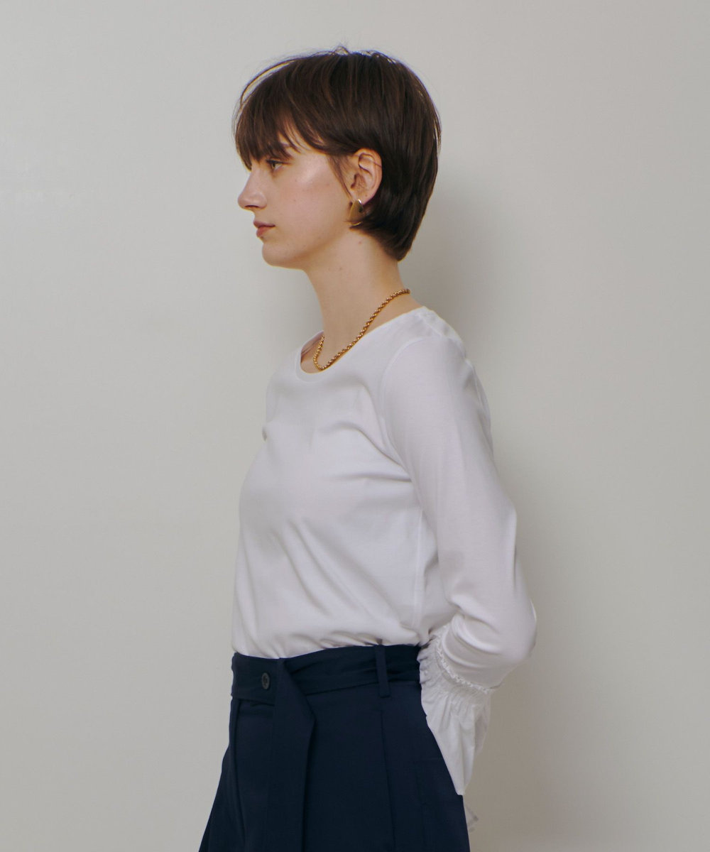 allureville 刺繍プリーツカフスプルオーバー オフホワイト (02)