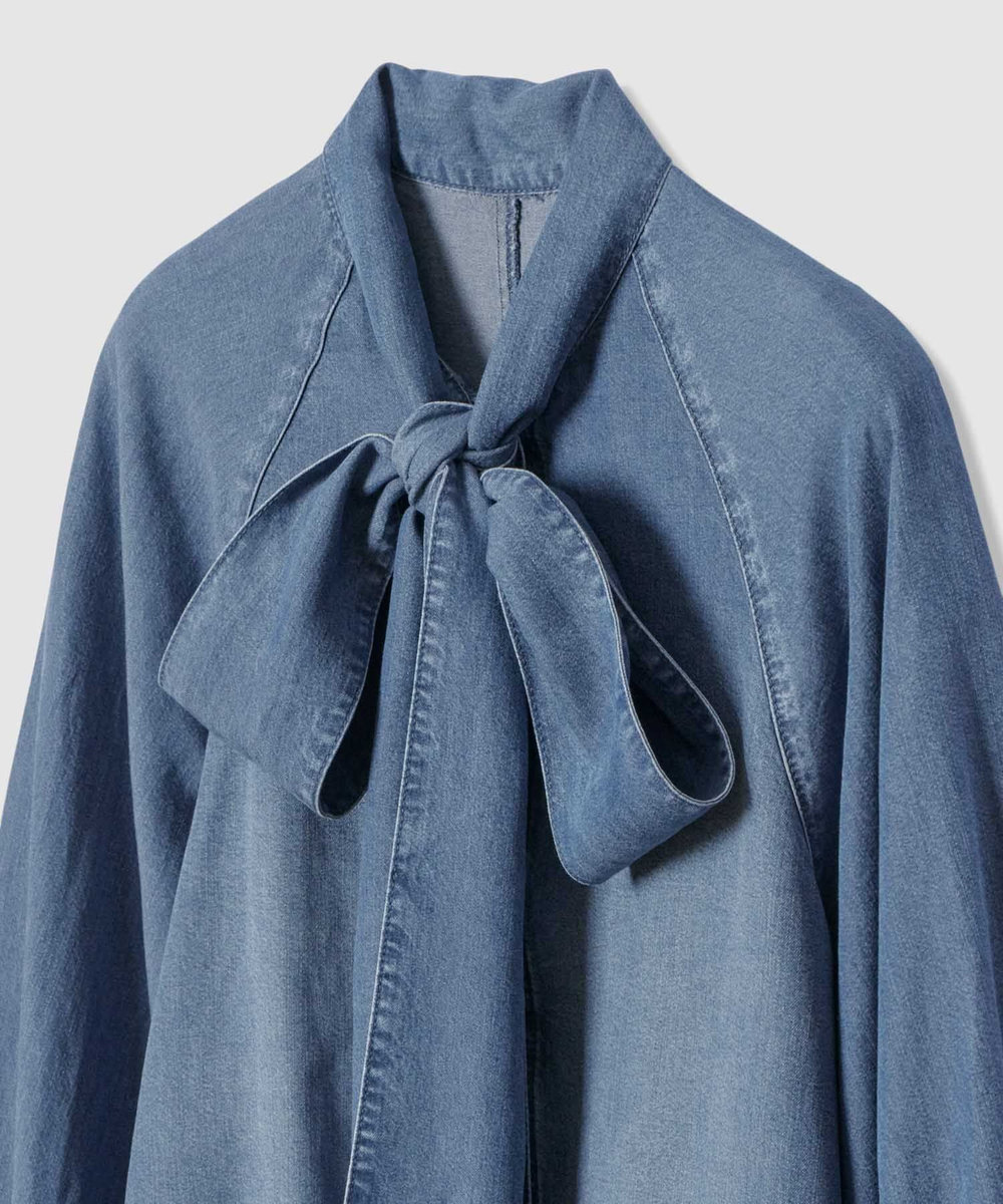 allureville 【WEB・一部店舗別注】デニムボウブラウス ブルー系 (68)