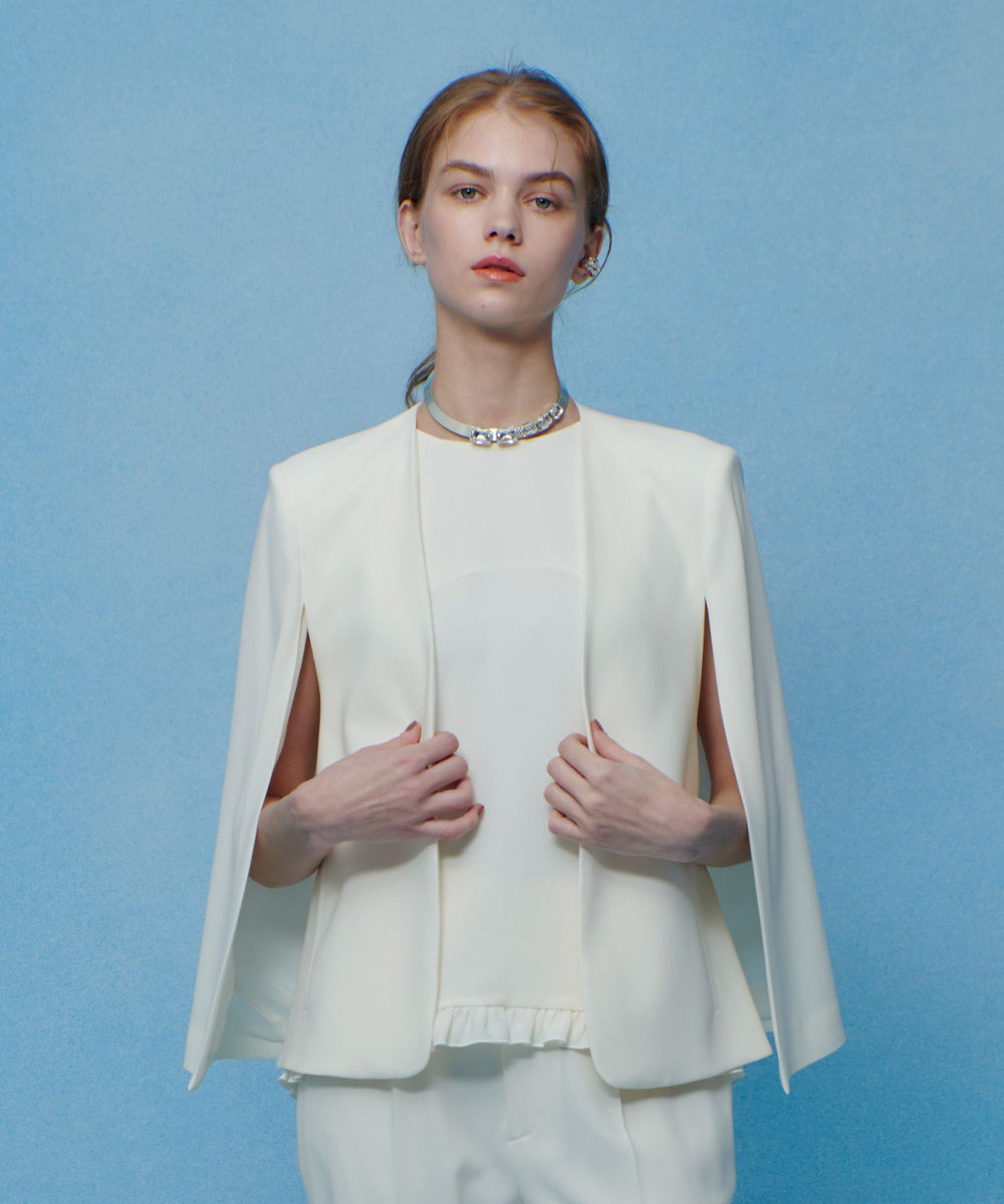 LOULOU WILLOUGHBY ◇【LOULOU WILLOUGHBY】リトルブラックケープジャケット オフホワイト (03)