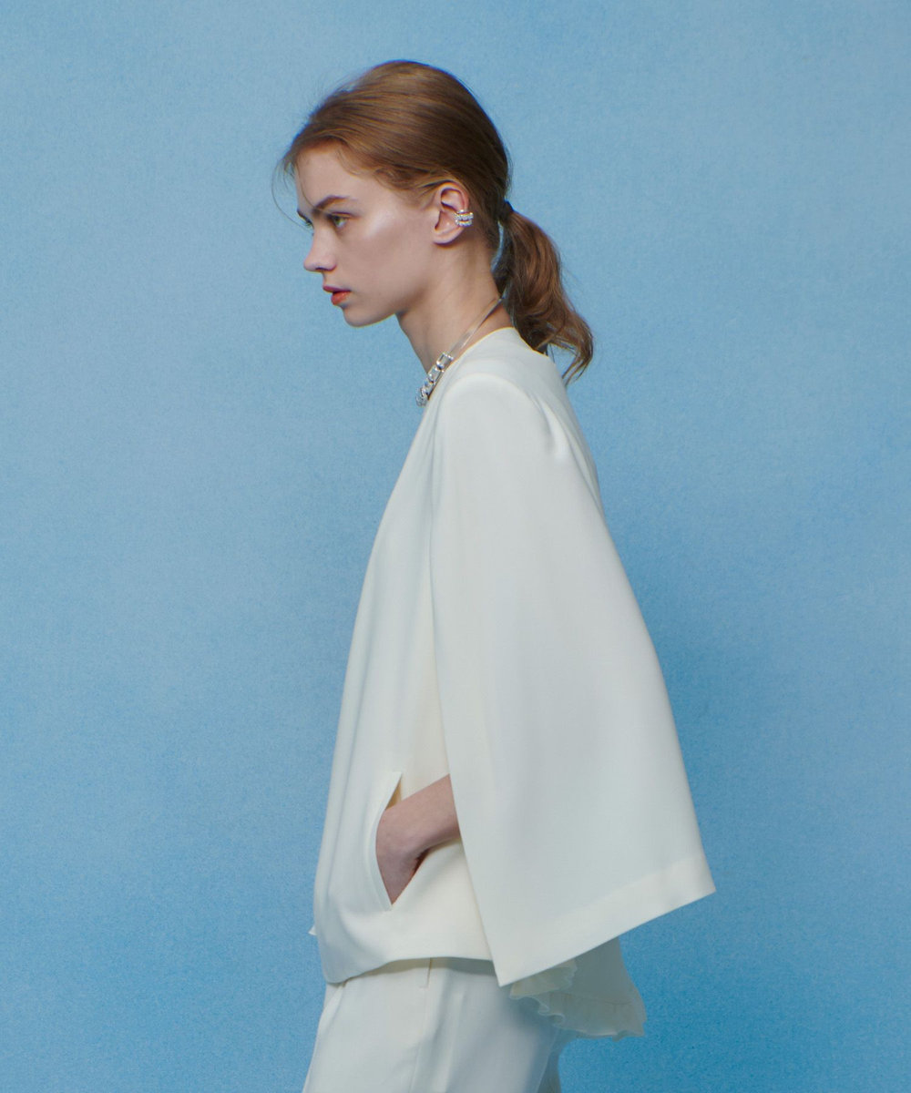 LOULOU WILLOUGHBY ◇【LOULOU WILLOUGHBY】リトルブラックケープジャケット オフホワイト (03)