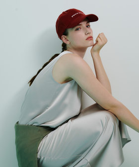 サテンタンクブラウス