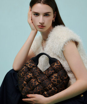 VIOLAd'ORO (ヴィオラドーロ)】ELMOナイロンイントレトートバッグ