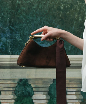 【Elleme(エレメ)】MINI BOOMERANG SUEDE ハンドバッグ
